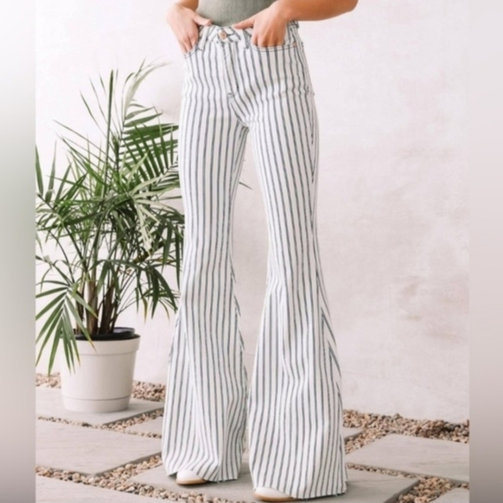 Judy Blue Super Flare Striped Jeans - Size 15/32